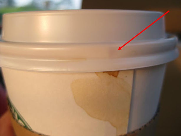 paper cup leak coffee dripping